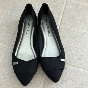 Anne Klein black flats - like new - size 8.5